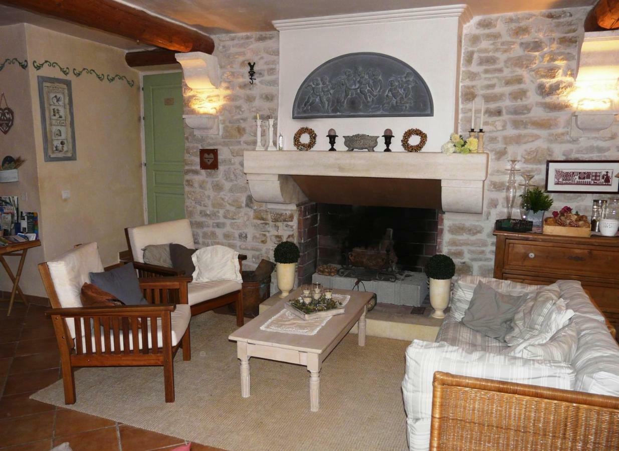 La Capucine Bed & Breakfast Lagnes Екстериор снимка