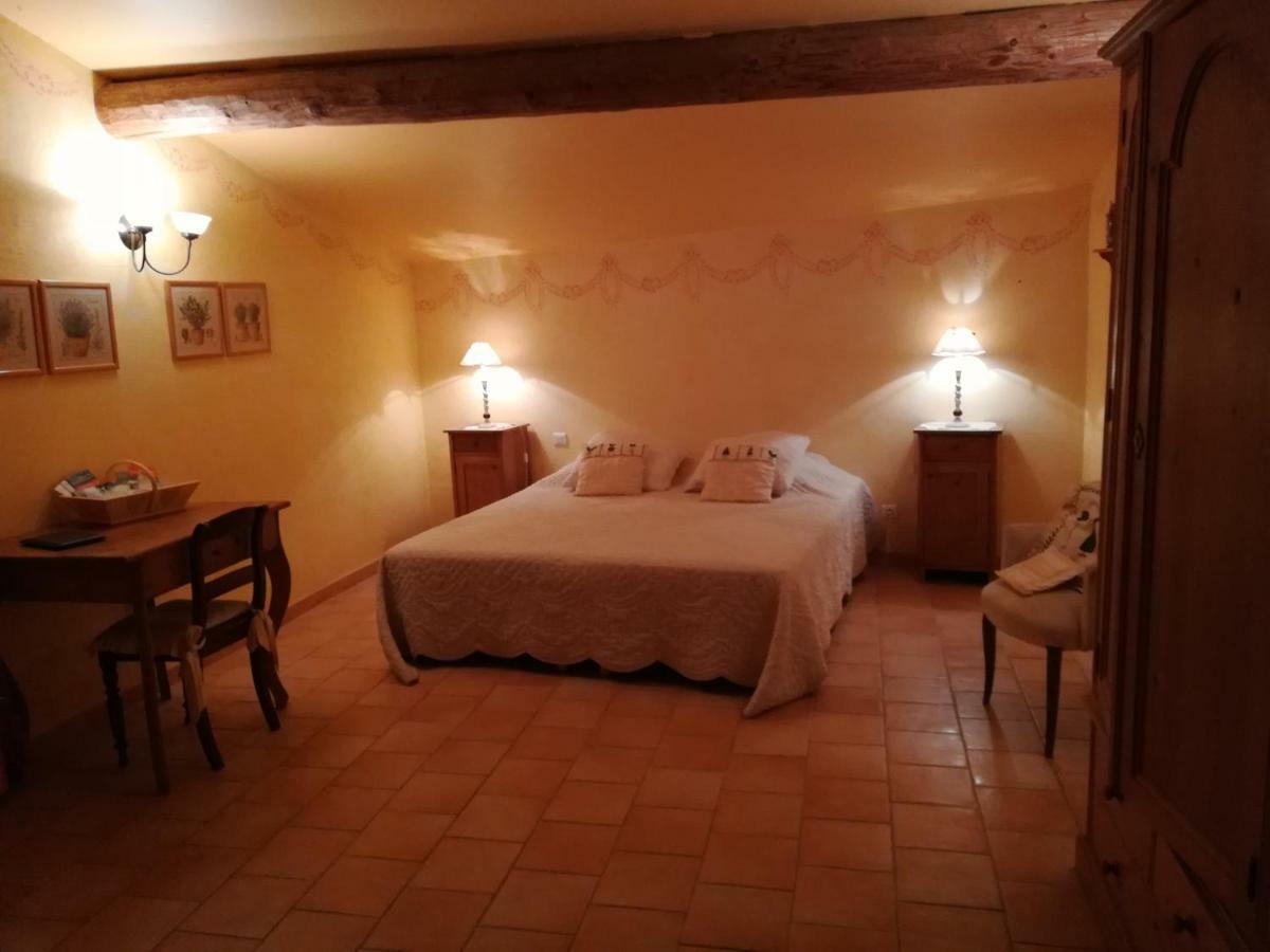 La Capucine Bed & Breakfast Lagnes Екстериор снимка